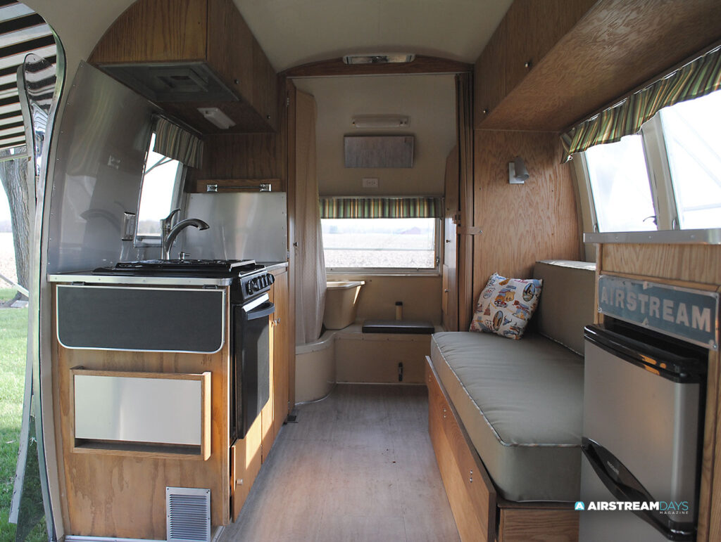 1964 Airstream Safari interior