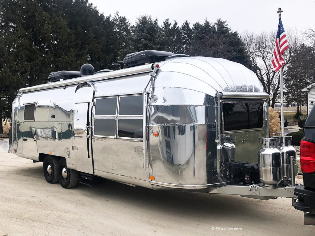 1957 Airstream Sovereign restored and modernized interior