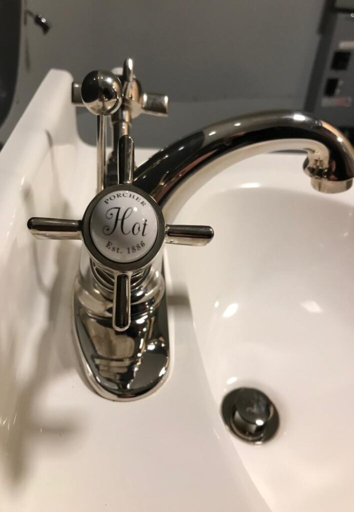 vintage bathroom sink / hair salon fancy faucet